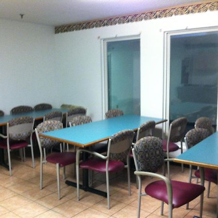 Budget Inn Уэнтзвилл Экстерьер фото